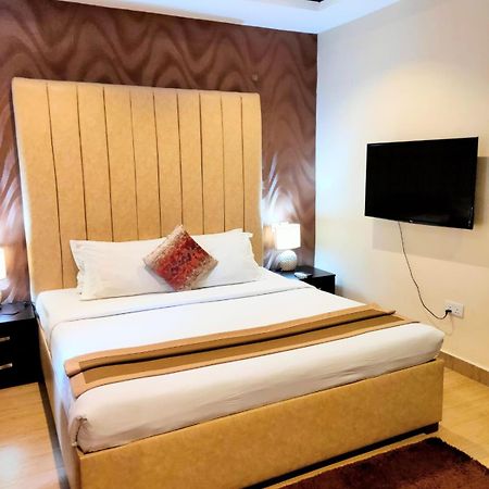 The Cabin Hotel 阿克拉 外观 照片