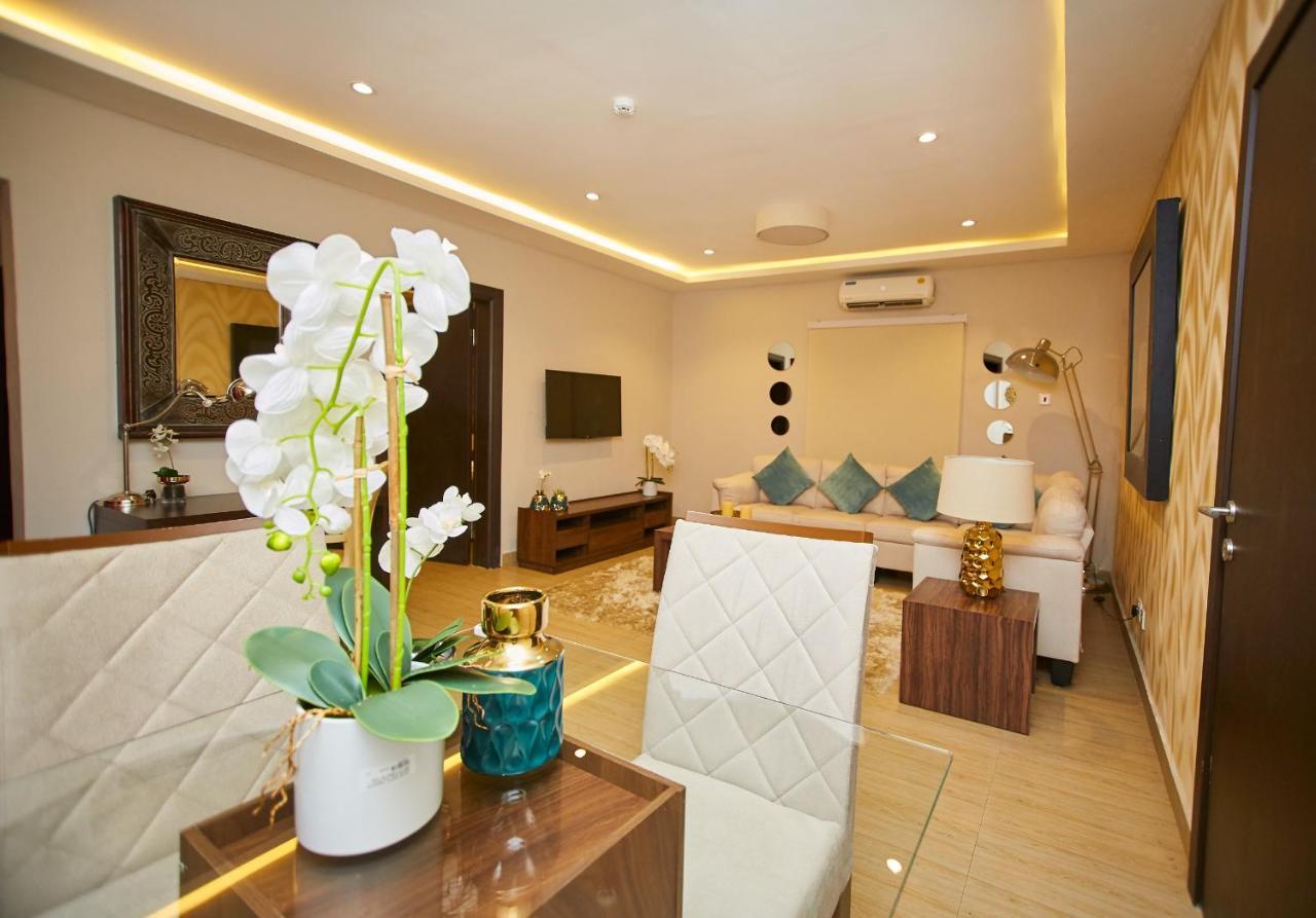 The Cabin Hotel 阿克拉 外观 照片